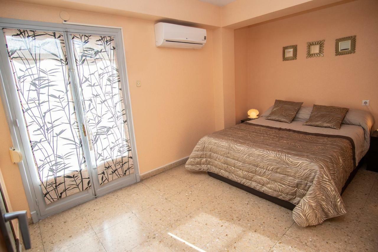 Apartamento Comodo A 10 Min Del Centro Alicante Kültér fotó